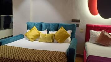 Apartment, 6 Bedrooms, Accessible, Private Pool | 6 bedrooms