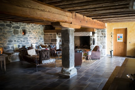 Interior. Suchasson: Exceptional Gîte in Ardèche