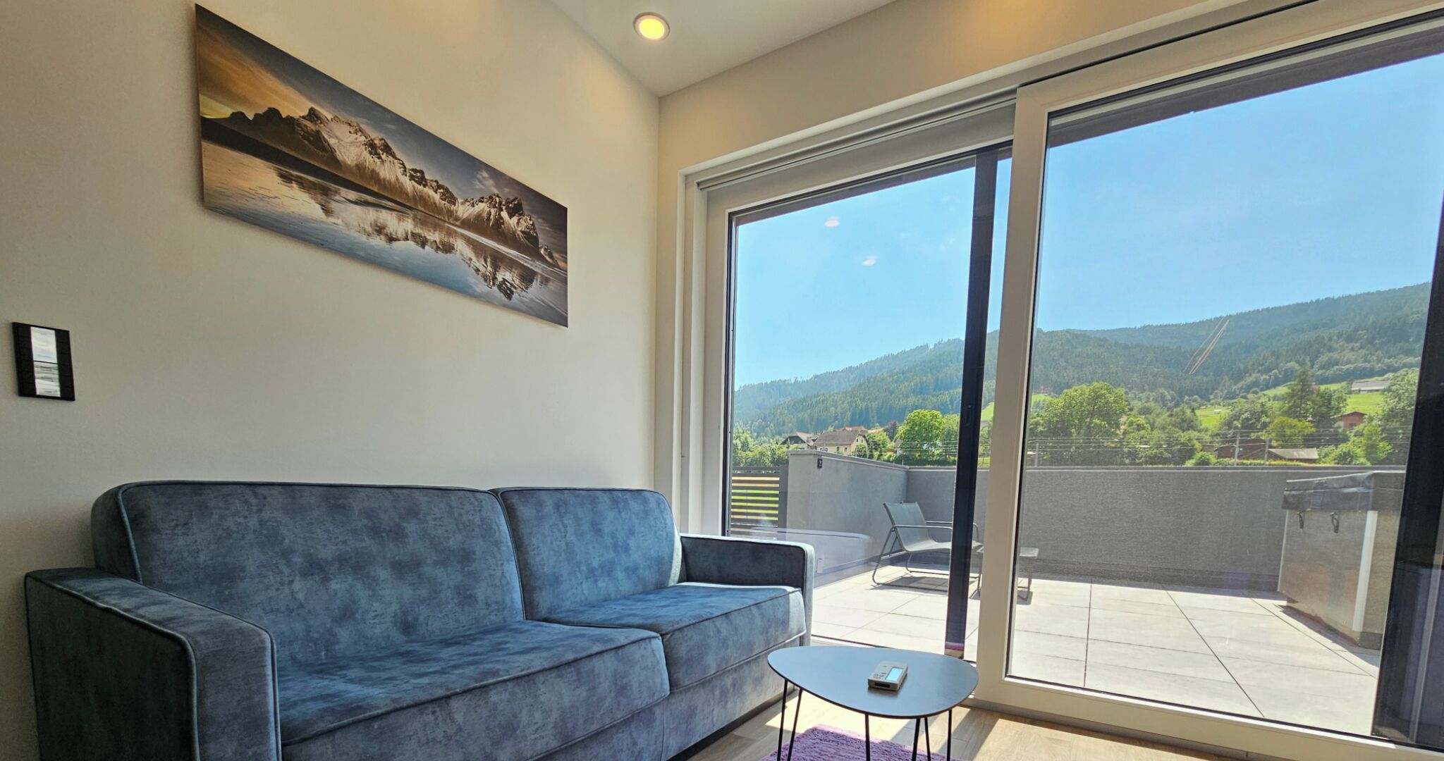 Apartment with terrace | Living area
