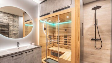 Apartamento, vistas a la montaña | Baño