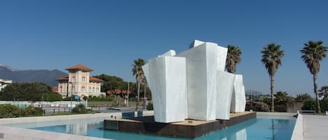 室外游泳池