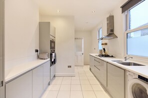 Apartment, Terrasse | Eigene Küche