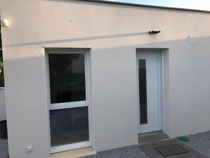 Exterior detail - Quiet studio 5 minutes from the beach (Royan)