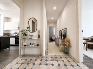 Interior - Large Haussmann apartment - 5min from town center - 4 travelers (Cannes)
