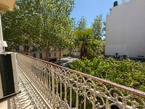 Property grounds - Large Haussmann apartment - 5min from town center - 4 travelers (Cannes)