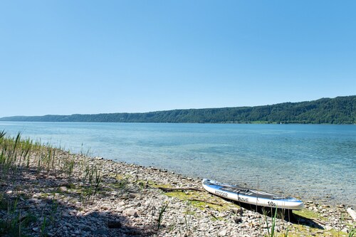 Apartment Myraybay near the Lake with Wi-Fi and Optional Swimming Area