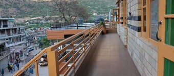 Mathan View Homestay