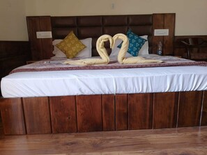Desk - Mathan View Homestay (Bhuntar)
