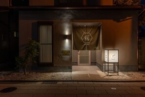 Exterior - Irodori Hotel UGUISU (fukuokashi,hakataku,kamigofukumachi)