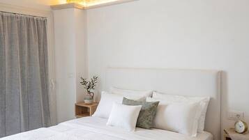 WiFi, bed sheets