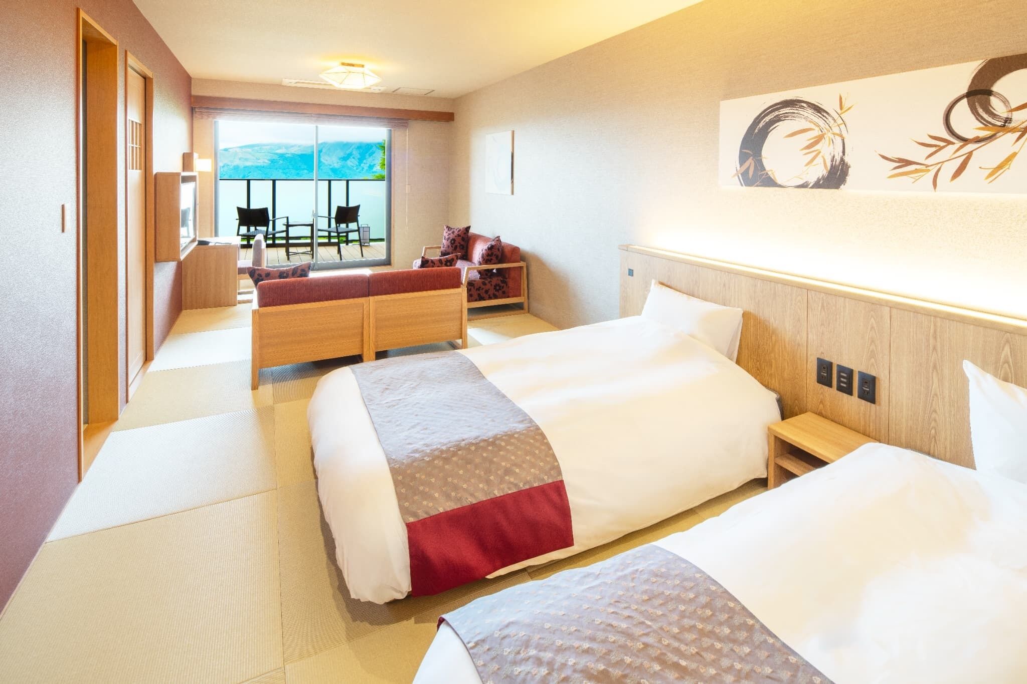 Deluxe Quadruple Room | Desk, free WiFi