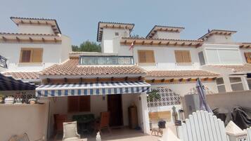Chalet, 3 Bedrooms, Smoking, Balcony | Bahagian luar