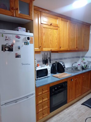 Chalet, 3 Bedrooms, Smoking, Balcony | Bahagian dalam