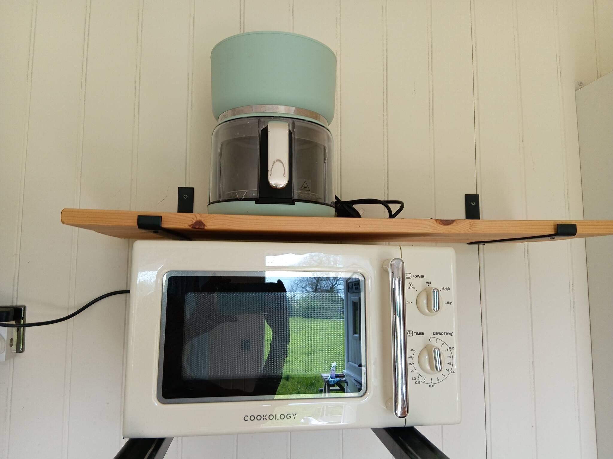 Cabin, 1 Bedroom, Balcony, Garden View | Microwave