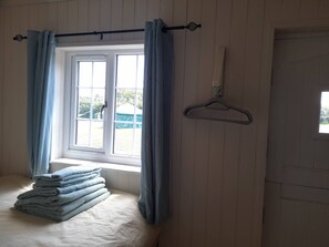 Chalet rustique, 1 chambre, balcon, vue sur le jardin | 1 chambre