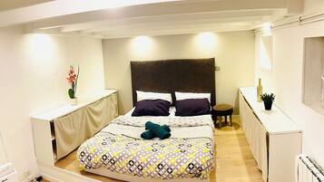 4 Schlafzimmer, Bügeleisen/Bügelbrett, Internetzugang, Bettwäsche