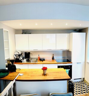 Private kitchen - Cosy house near Paris (Colombes)