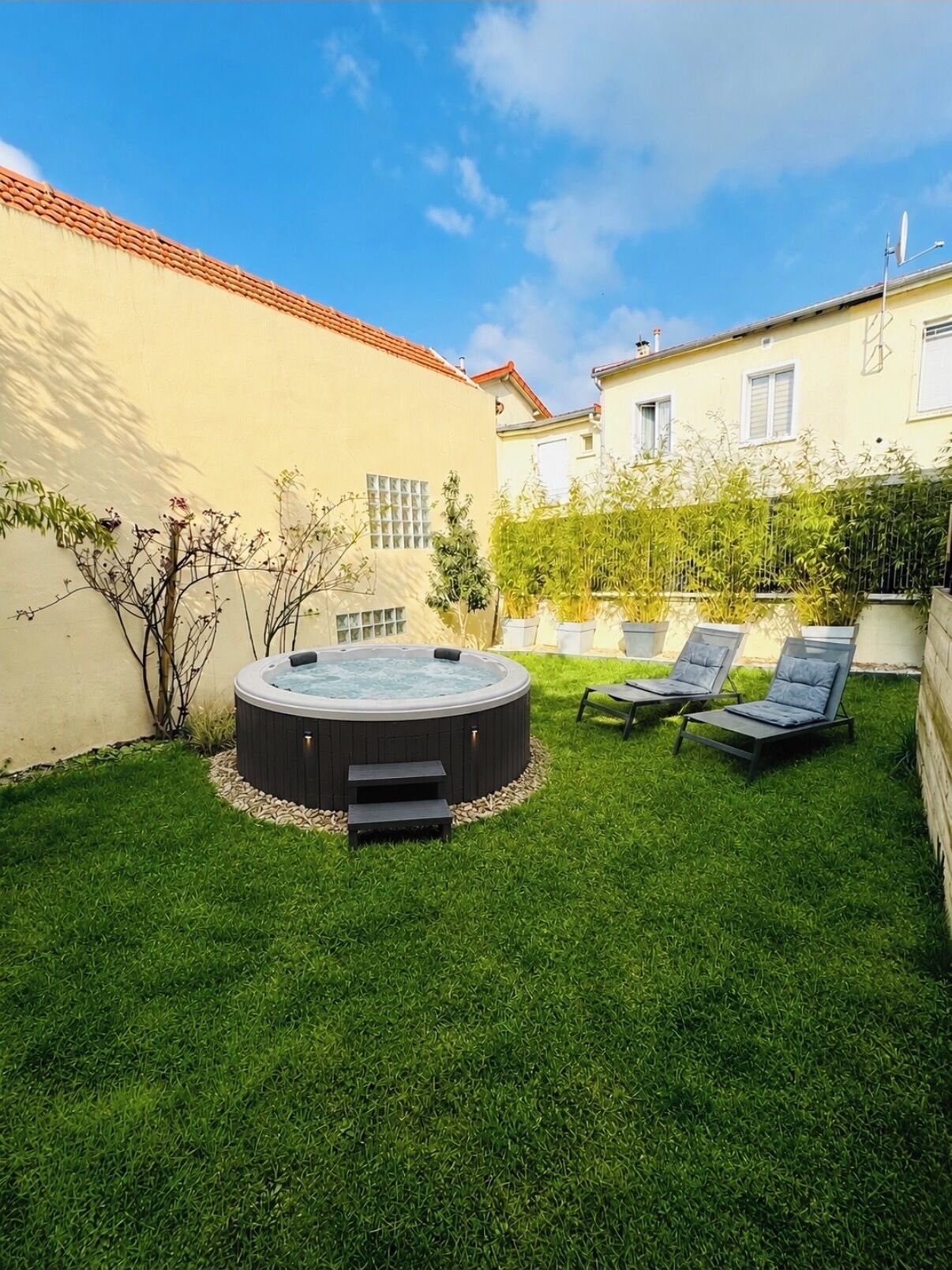 Outdoor spabad