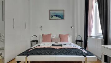 Premium bedding, individually decorated, iron/ironing board