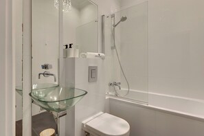 Appartamento Deluxe, 1 camera da letto, vista città, lato spiaggia | Bagno