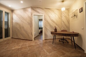 Apartamento, sacada, vista para o mar | Parte interna