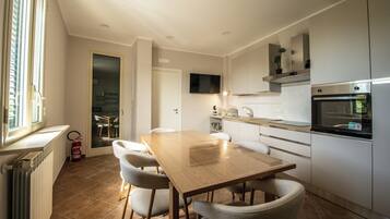 Apartment, Balcony, Sea View | Private kitchen