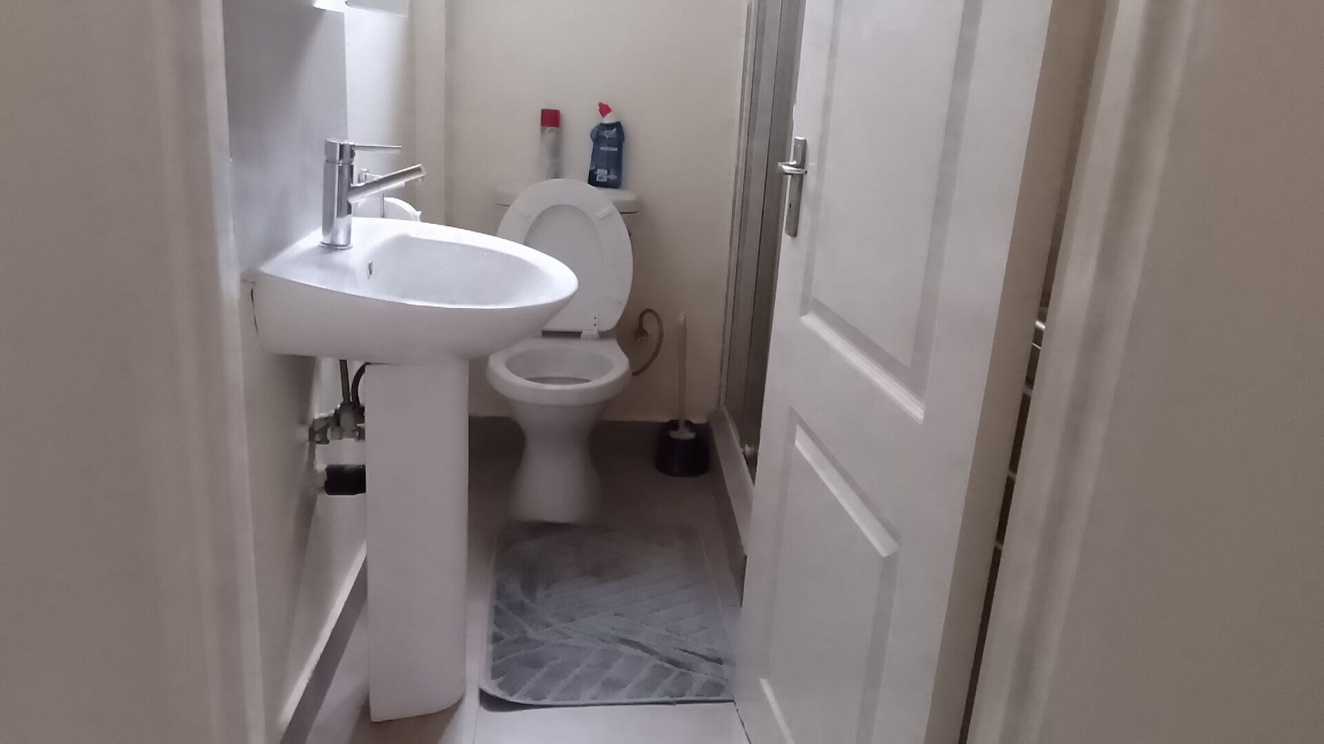 Towels, soap, toilet paper