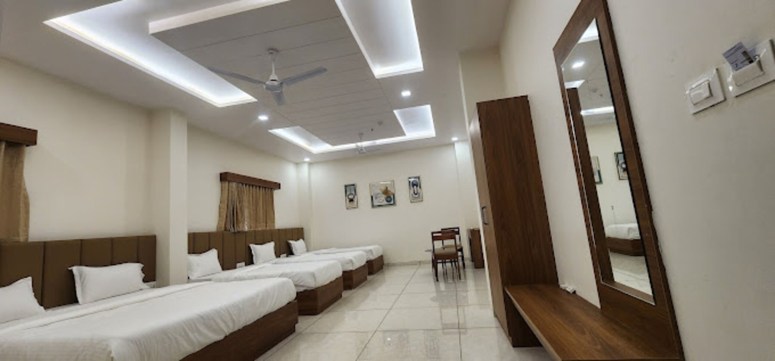 Deluxe Triple Room | Desk, laptop workspace