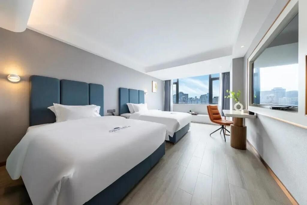Superior Twin Room, City View