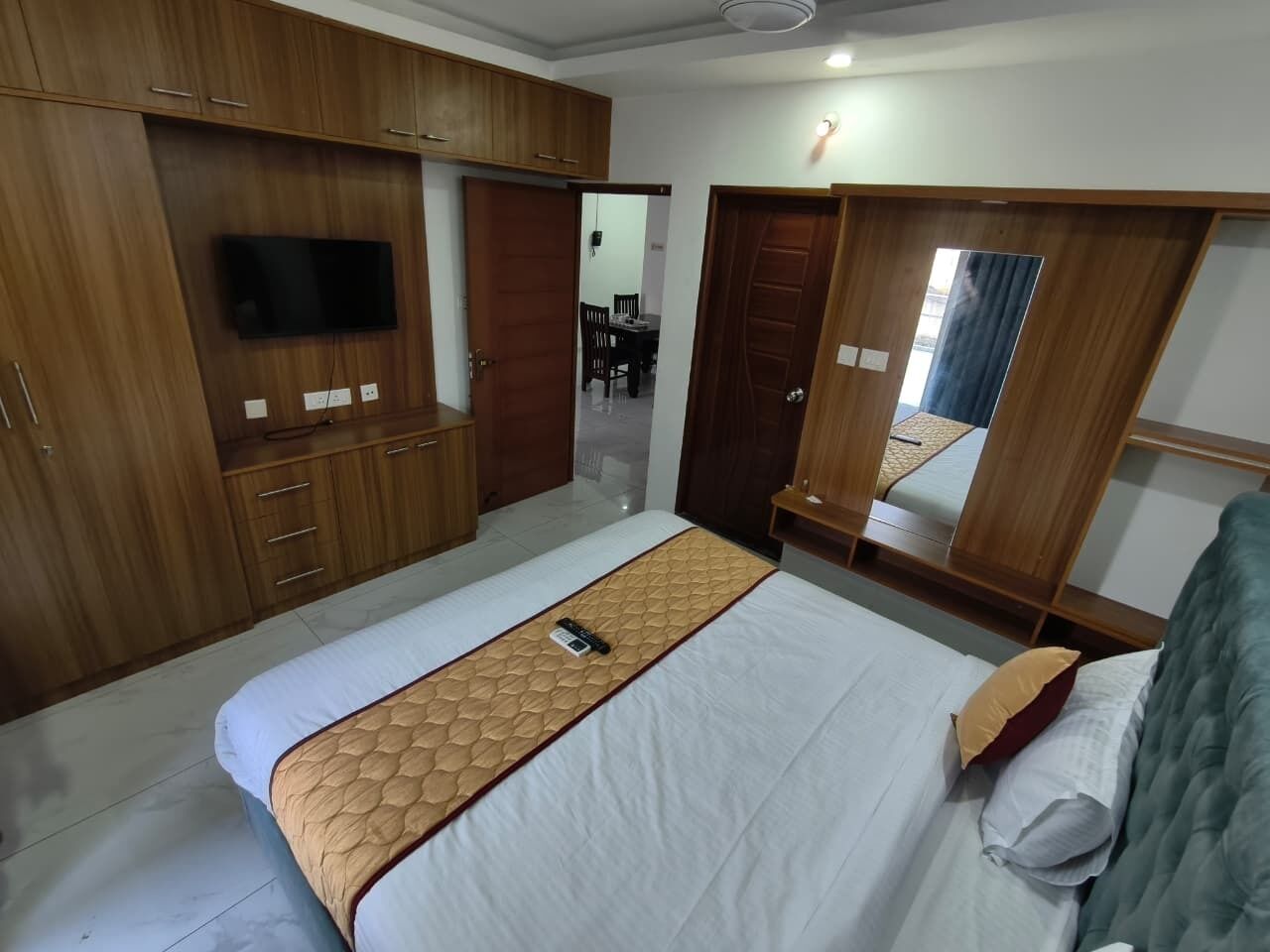 Executive Room | Meja, kalis bunyi, Wi-fi percuma 