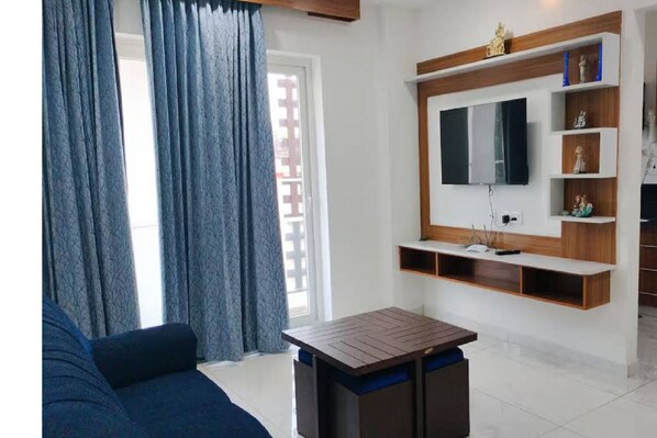 Deluxe Double Room | Living area - NMS Grand View (Puducherry)