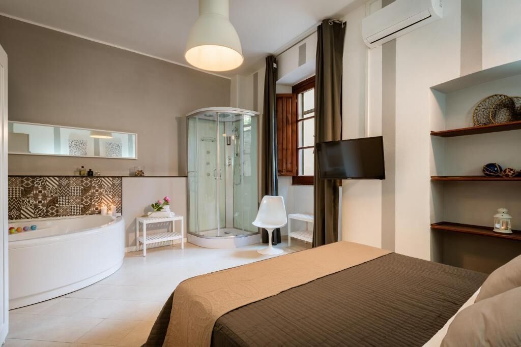 Superior Apartment | Blackout curtains, iron/ironing board, free WiFi