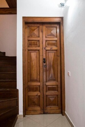 Basic Apartment, Courtyard View | Interior - Stampace Apartments (Cagliari)