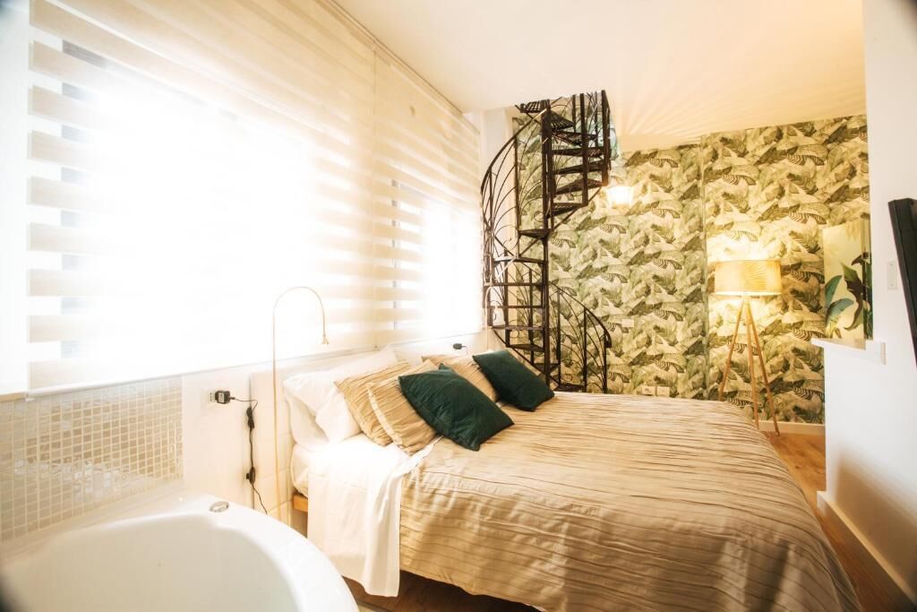Apartamento luxo, vista para a cidade | Cortinas blackout, ferros/tábuas de passar roupa, Wi-Fi de cortesia