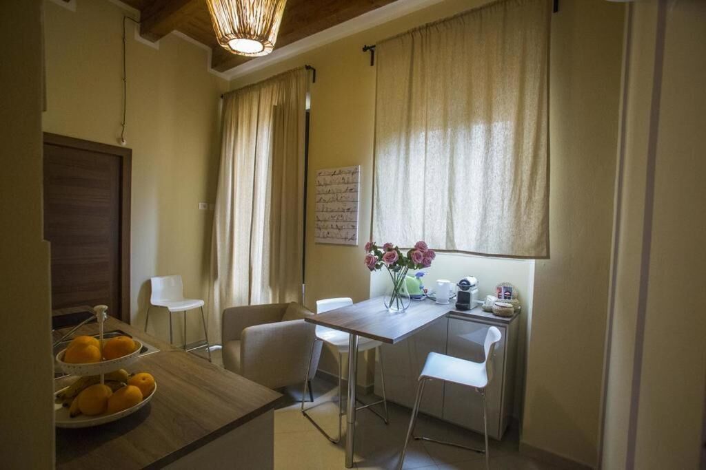Basic Apartment, Courtyard View | Dining