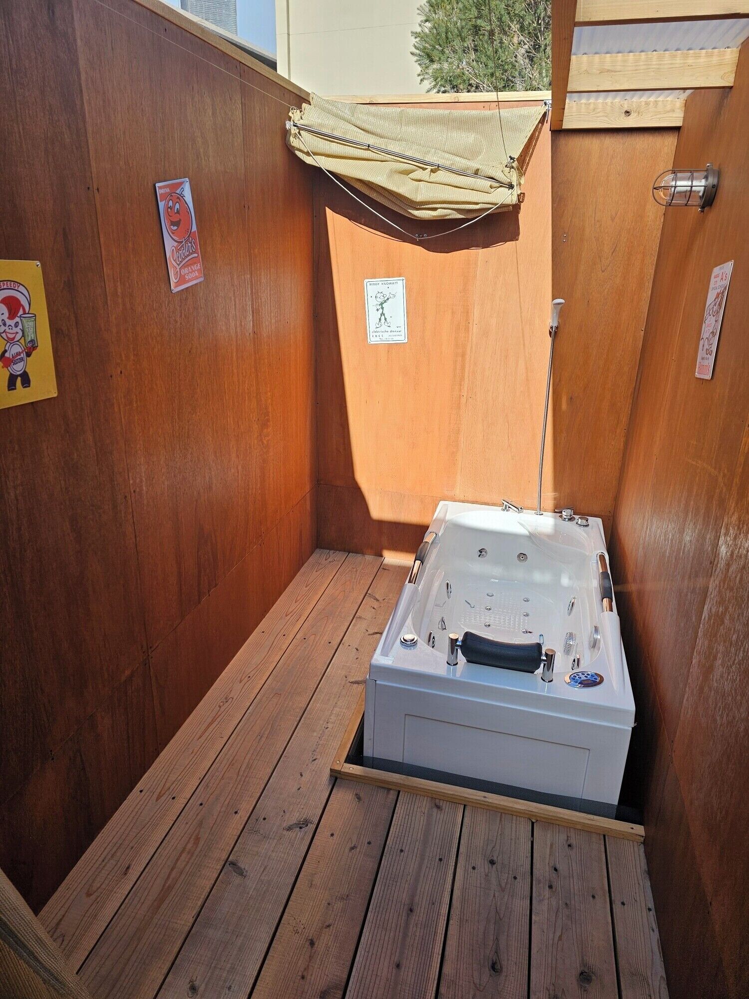 Mobile Home, Patio (Lealea) | Jetted bathtub