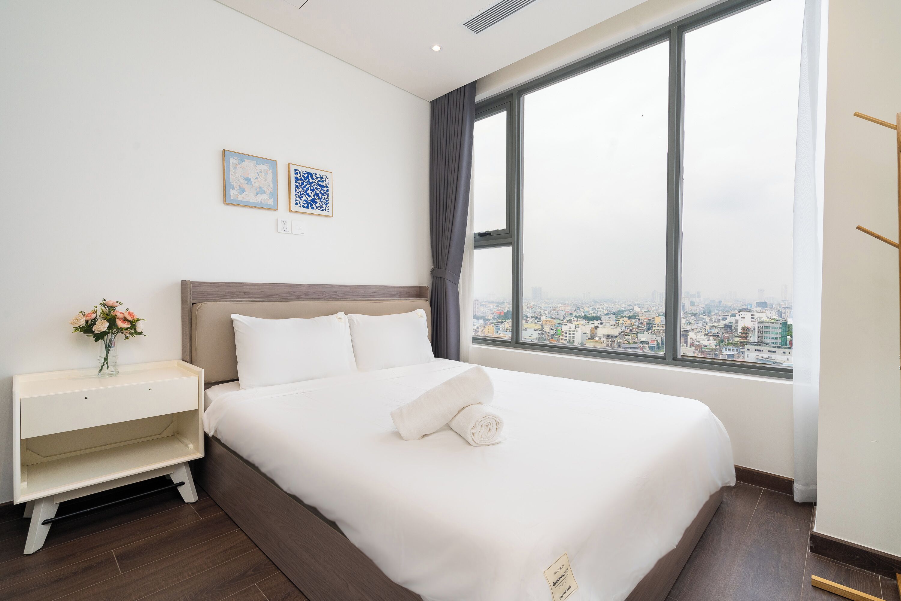 アパートメント 2 ベッドルーム シティビュー (2 Bedroom Apartment With City View) | デスク、ノートパソコン用作業スペース、遮光カーテン、アイロン / アイロン台