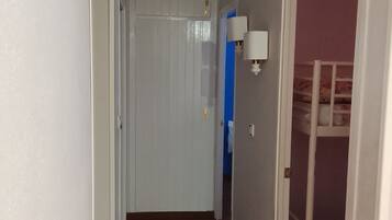 Iron/ironing board, free WiFi