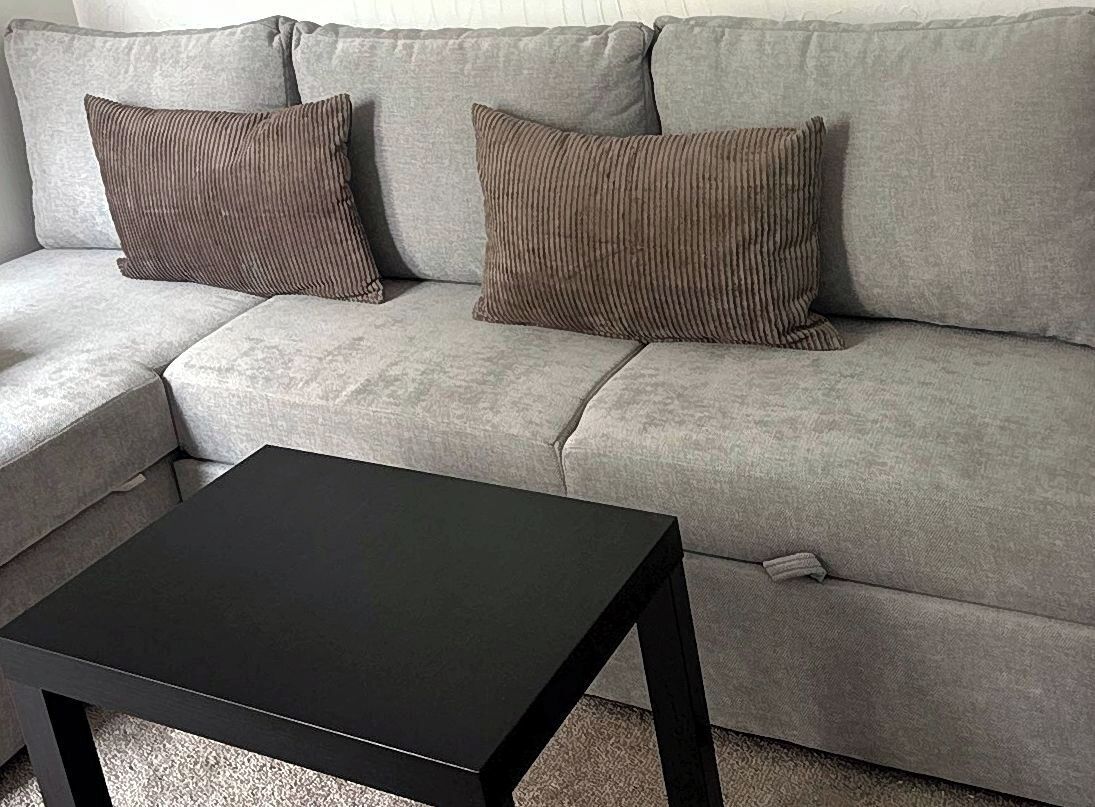 Basic Studio | Living area