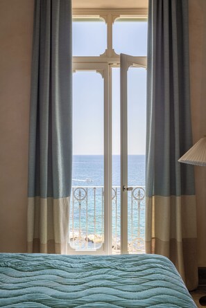 Deluxe Double Room | Terrace/patio - Hotel Egeo (Siracusa)