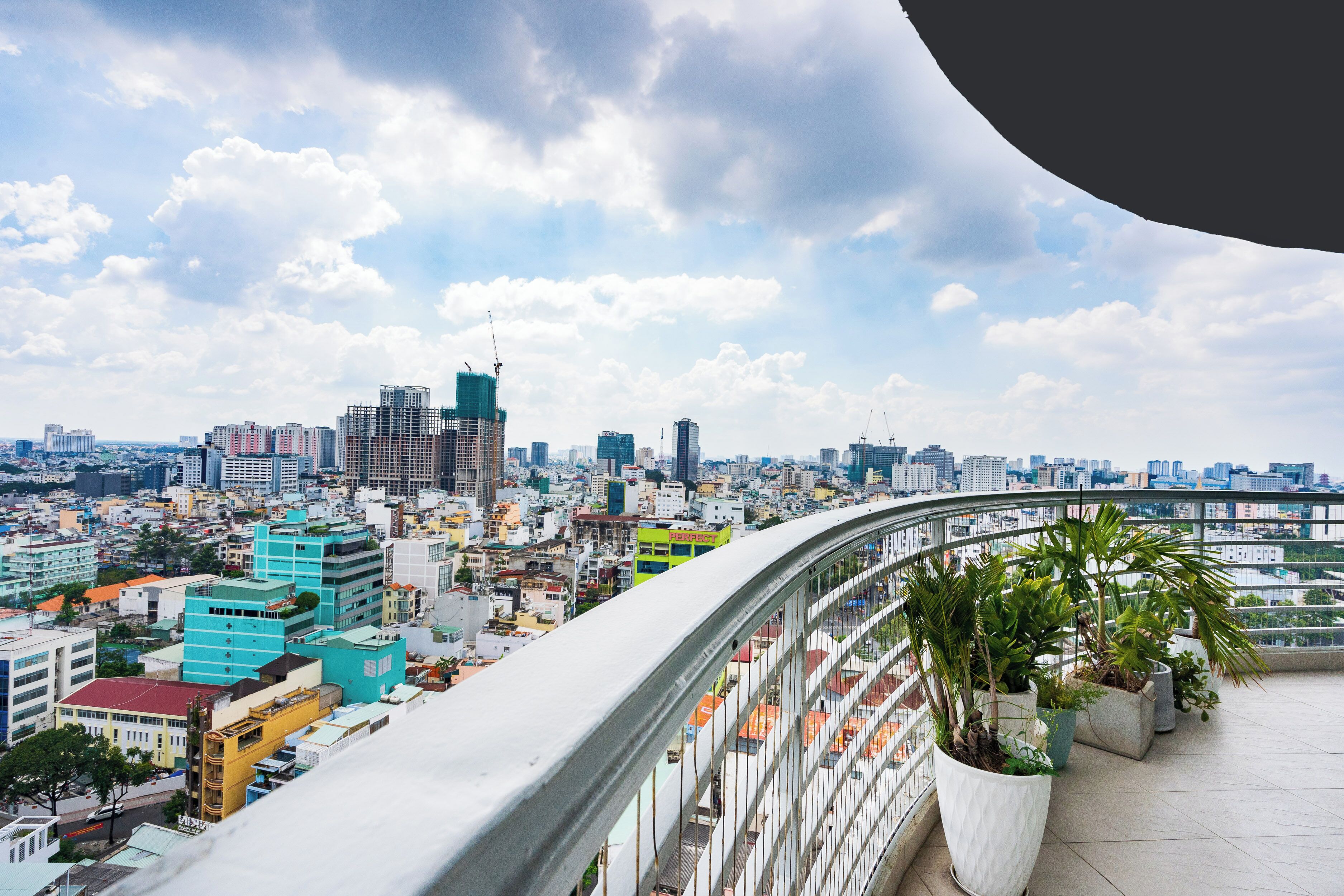  3 Bedroom Apartment With City View | Property grounds