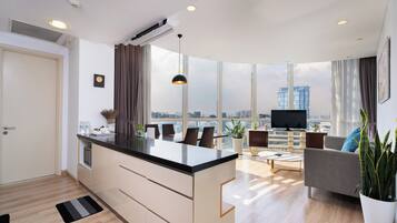2 Bedroom Apartment With City View | Interior
