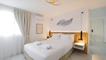 In-room safe, laptop workspace, blackout curtains, soundproofing
