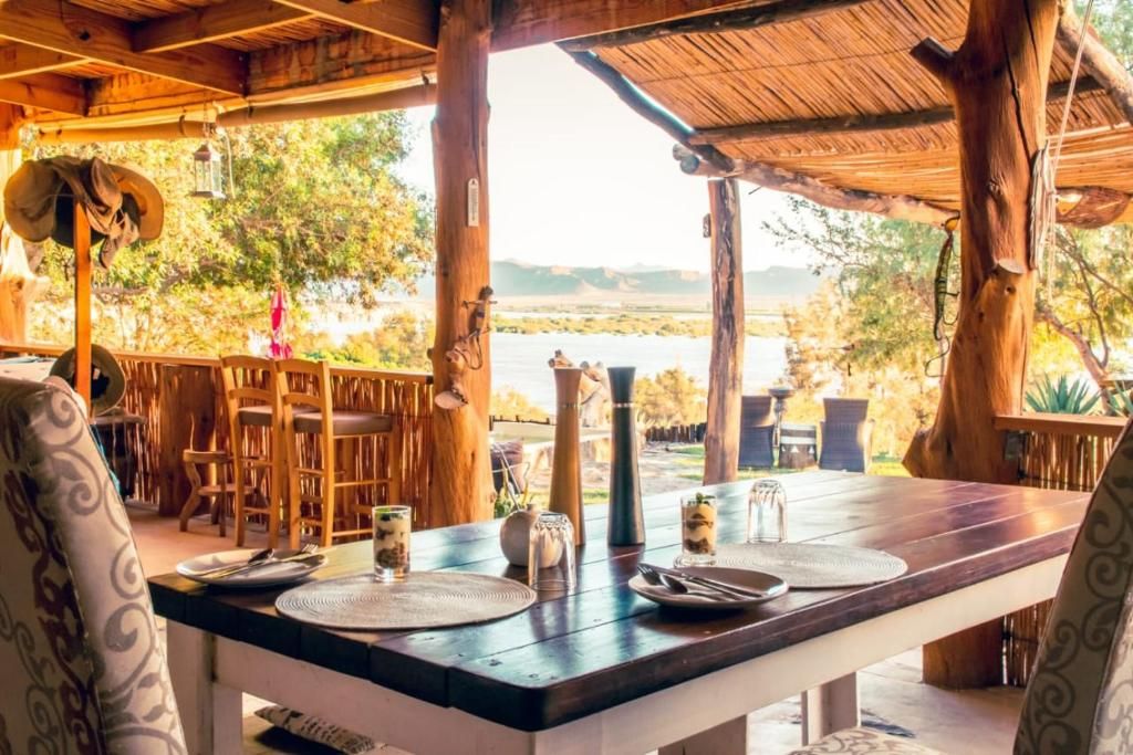 Tempat makan luar