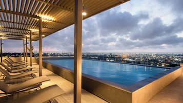 Outdoor pool, pool loungers