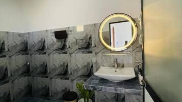 Deluxe Double Room, Balcony, Mountain View | Bathroom | Slippers