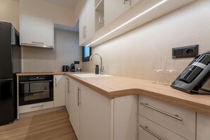 Frigorifero, forno, lavastoviglie, macchina per tè/caffè