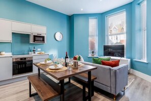 Family Apartment, 2 Bedrooms | Dining - Tower House  (Bournemouth)