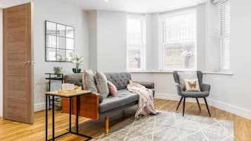Family Apartment, Garden View | Living area