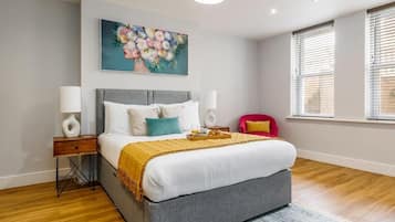 Appartement familial, vue sur le jardin | Fer et planche à repasser, accès au Wi-Fi (inclus)